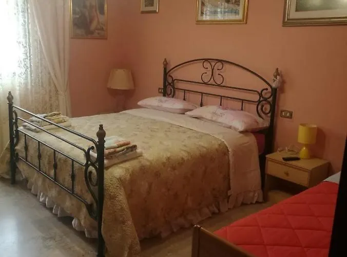 Le Magnolie Alojamento de Acomodação e Pequeno-almoço Roseto Degli Abruzzi